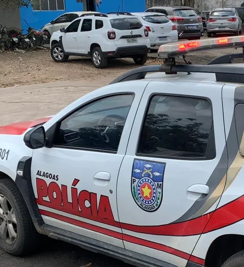 Homem em situação de rua nega convite para sexo e agride colega com muleta em Arapiraca