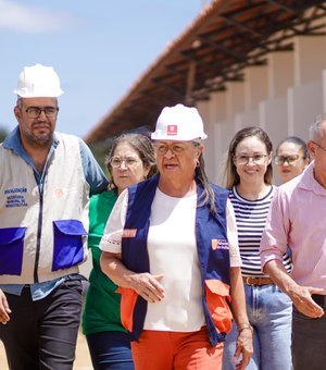 Prefeita Tia Júlia visita obras da nova Escola Municipal Vereador Elói Barbosa