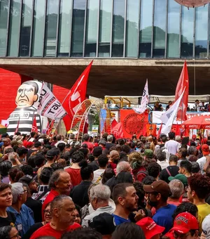 Em várias capitais, manifestantes vão às ruas contra PL da Dosimetria