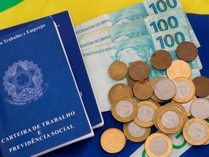 Desemprego cai a 11,9% na média de 2019; informalidade é a maior em 4 anos