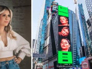 Marília Mendonça vibra com painel na Times Square, em Nova York