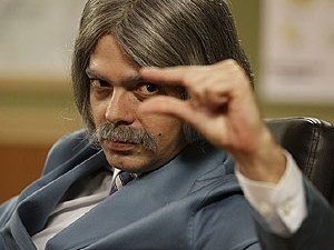 Nova 'Escolinha do Professor Raimundo' dá liderança para o Viva na TV paga