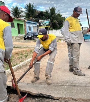 Prefeitura segue recuperando vias no centro e em bairros de Arapiraca