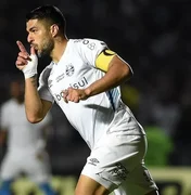 Sem substituto para Suárez definido, Grêmio vê pressão aumentar após contratações do rival