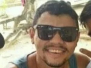 Mãe procura por filho que desapareceu após fugir de ambulância