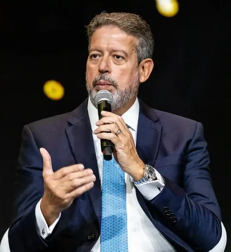 Lira sinaliza redução da alíquota mínima do IR para compensar isenção ampliada até R$ 5 mil