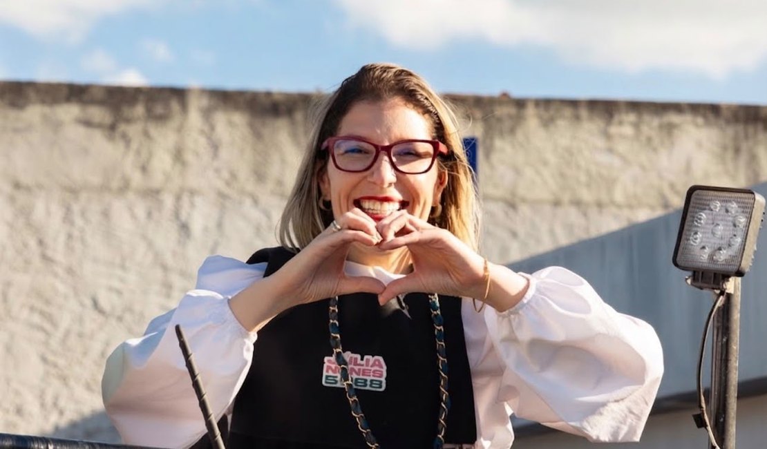 Júlia Nunes recebe apoio durante agenda em quatro cidades de Alagoas