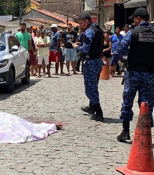 PM da reserva é morto a tiros na frente de casa em Joaquim Gomes