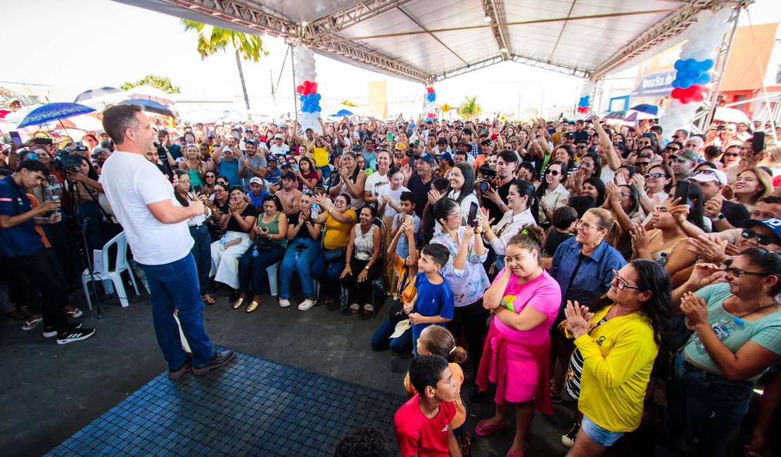 Olivença: governador inaugura pavimentação de vias e anuncia novo acesso à Fazenda Nova