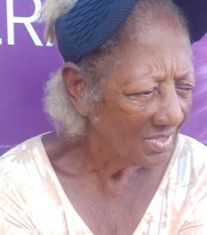 Idosa perdida é acolhida por equipe do Ronda no Bairro no bairro de Mangabeiras