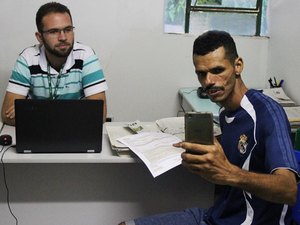 'Papa Capim' procura o IMA para legalizar criação de pássaro 