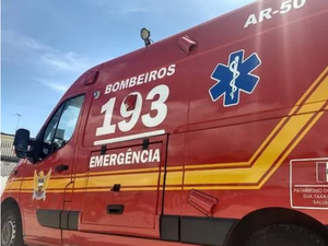 Colisão entre viatura da PM e moto deixa homem ferido em Cruz das Almas