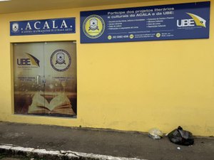 Academia Arapiraquense de Letras e Artes é alvo de vandalismo e furto em Arapiraca