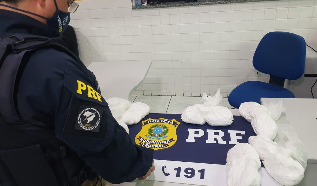 PRF prende dois traficantes com 9 kg de cocaína, no Sertão de Alagoas