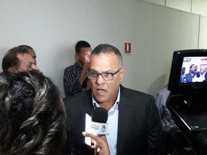 Medidas não reduzem salários de servidores em Maceió, diz secretário