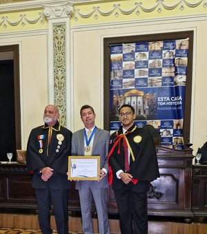 SINDAV entrega comenda a ministro do STJ e homenageia presidente em Maceió