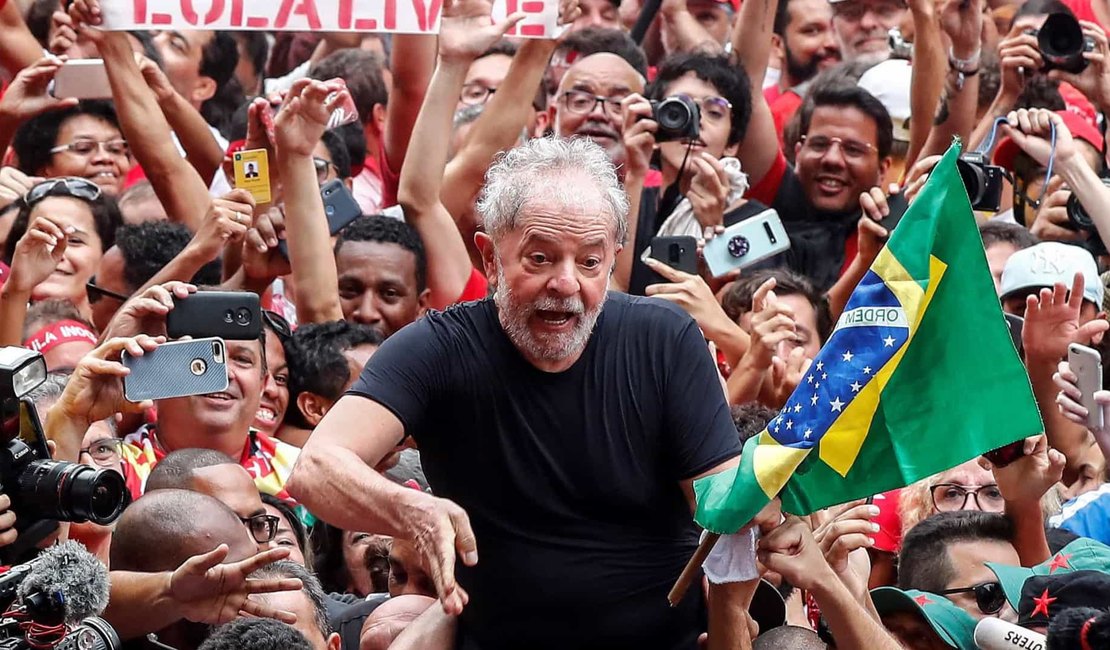 Lula promete voltar às ruas para reencontrar o povo em janeiro