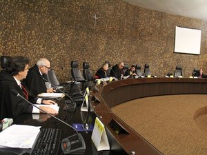 Justiça nega pedido de liberdade ﻿a acusado de matar taxista com faca 'peixeira'