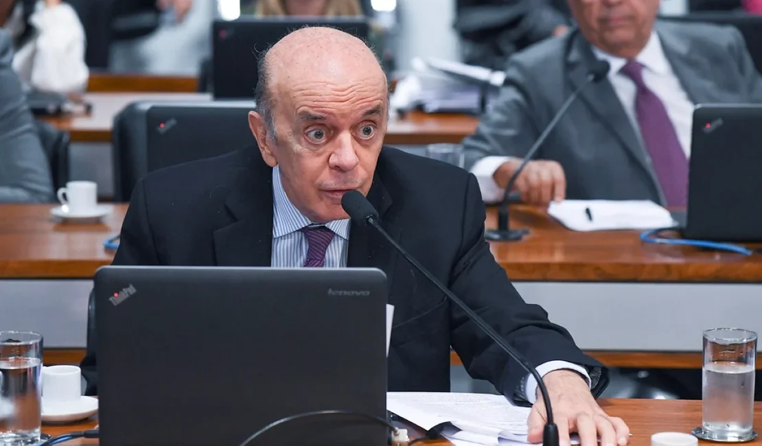 Ex-governador José Serra está internado em SP para tratar infecção na garganta