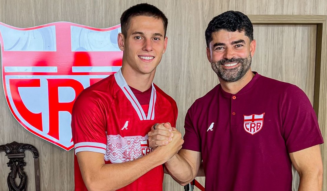 Estrella é apresentado no CT Ninho do Galo e garante estar 100% para defender o CRB