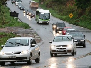 Mais de mil condutores são multados por dirigirem com faróis apagados em AL