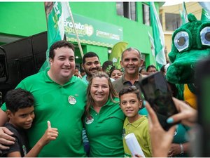 Prefeita Eronita faz visitação na rua Júlia Buarque