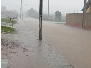 Chuvas voltam a provocar alagamentos em Rio Largo nesta segunda-feira (2)