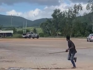Homem é preso após perseguição policial e troca de tiros na BR-316, em Estrela de Alagoas
