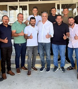 Alfredo Gaspar ganha força no Agreste com apoio de vereadores de Feira Grande