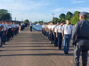 Governo federal oficializa o fim das escolas cívico-militares