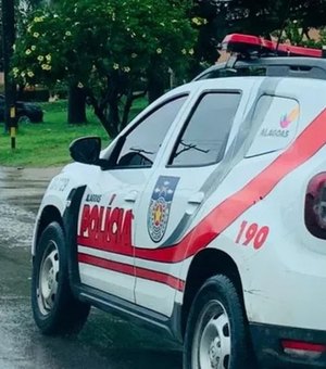 Homens encapuzados e armados roubam motocicleta no bairro Planalto