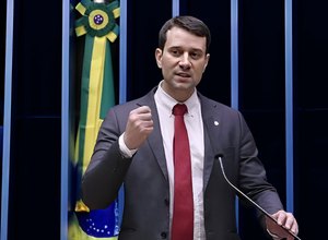 Deputado Daniel Barbosa destaca contribuição histórica da Declaração Universal dos Direitos Humanos