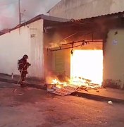 [Vídeo] Incêndio atinge estabelecimento comercial no Vergel