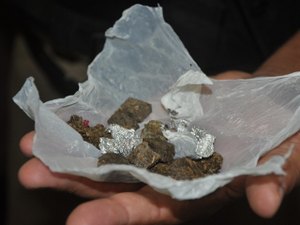 Jovem é preso com 450 g de maconha na parte alta de Maceió