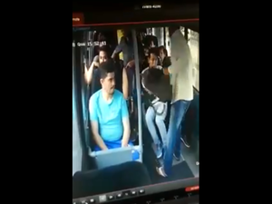 [Vídeo] Trio armado assalta passageiros de transporte complementar na BR-104