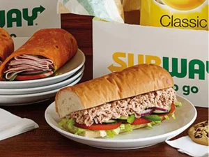 10 mil pessoas mudam de nome para 'Subway' em troca de sanduíches grátis