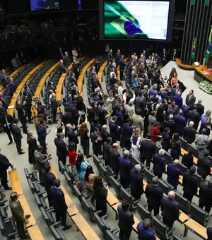 Congresso deve decidir sobre 'taxa das blusinhas' nesta segunda