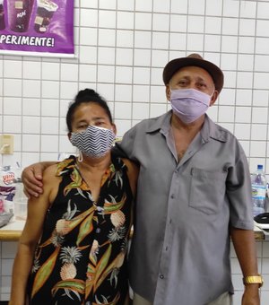 Casal mantém sorveteria há 24 anos no Centro de Maragogi