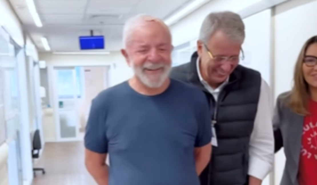 Lula deixa UTI, caminha no hospital e publica agradecimento: 'Estou firme e forte!'