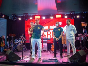 CRB celebra aniversário com ídolos e apresenta novo uniforme