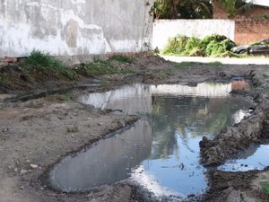 Fossas estouram e viram rotina na Casa de Custódia