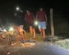 Motociclista fica ferido após perder controle e bater em cerca no Sertão