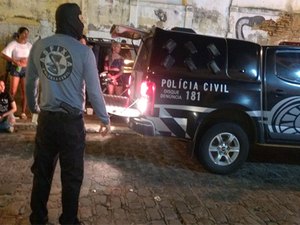 Operação policial flagra adolescentes e consumo de drogas em boate no Jaraguá