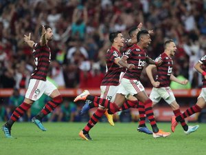 Flamengo bate Emelec nos pênaltis e avança na Libertadores