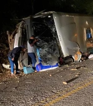 Lula lamenta mortos e feridos em acidente de ônibus em Pernambuco
