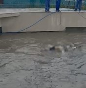 Corpo é arrastado pelo Riacho Salgadinho após fortes chuvas em Maceió