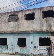 [Vídeo] Moradores reclamam que imóveis abandonados no bairro Brasília viraram ponto para usuários de drogas