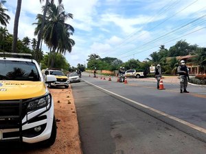 BPRv realiza operação Blitz e Lei Seca na AL-101, em Maragogi e Japaratinga