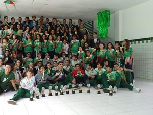 Evento esportivo agita Escola Santa Catarina