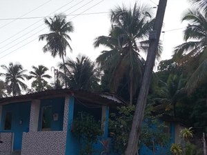 Maragogi: população do Junco teme que poste danificado desabe